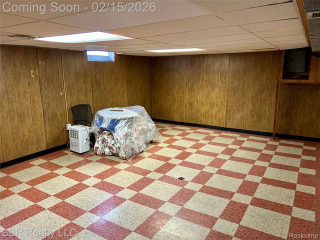 1905 Newman Street, Trenton, MI 48183