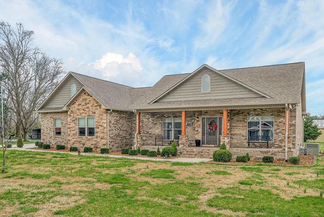 748 Brookemeade Dr, Sparta, TN 38583