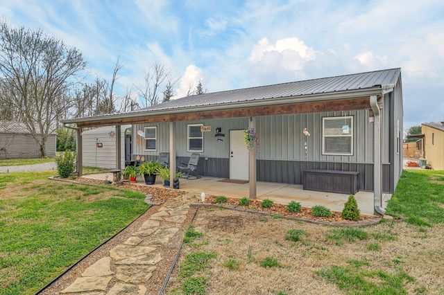 748 Brookemeade Dr, Sparta, TN 38583