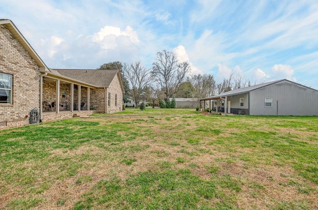 748 Brookemeade Dr, Sparta, TN 38583