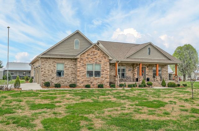 748 Brookemeade Dr, Sparta, TN 38583