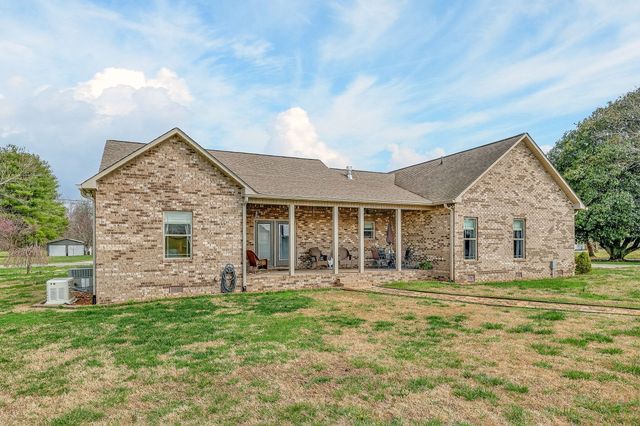 748 Brookemeade Dr, Sparta, TN 38583