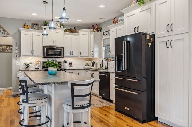 748 Brookemeade Dr, Sparta, TN 38583