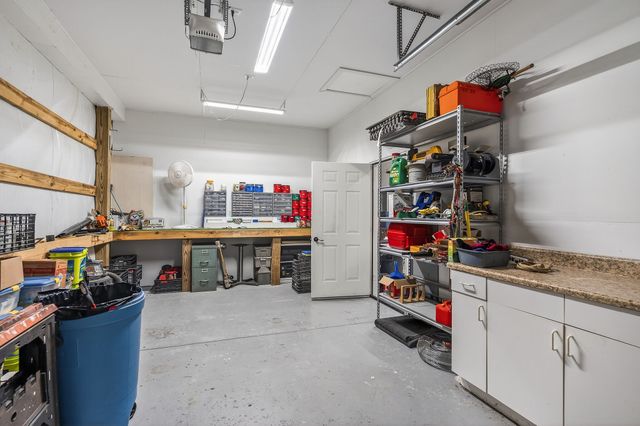 748 Brookemeade Dr, Sparta, TN 38583