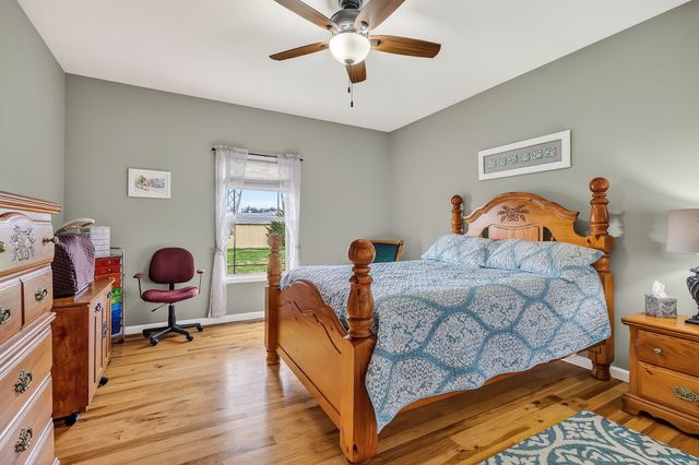 748 Brookemeade Dr, Sparta, TN 38583