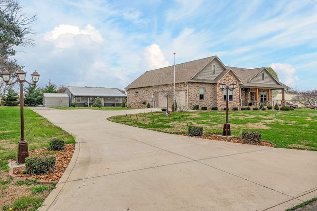 748 Brookemeade Dr, Sparta, TN 38583