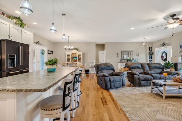 748 Brookemeade Dr, Sparta, TN 38583