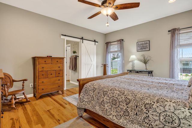 748 Brookemeade Dr, Sparta, TN 38583