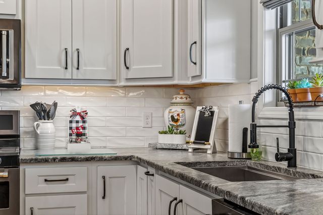 748 Brookemeade Dr, Sparta, TN 38583