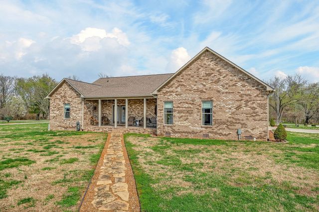 748 Brookemeade Dr, Sparta, TN 38583