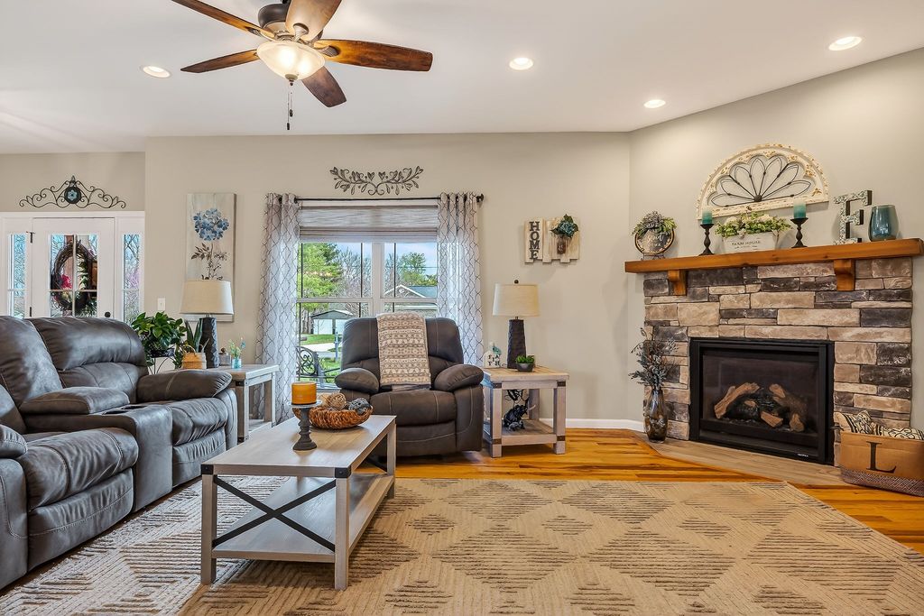 748 Brookemeade Dr, Sparta, TN 38583