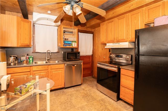 94 Avalon Drive, Bedford, OH 44146