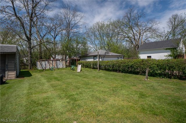 94 Avalon Drive, Bedford, OH 44146