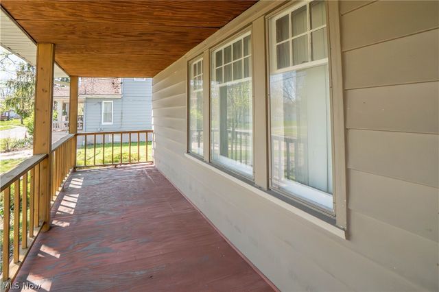 94 Avalon Drive, Bedford, OH 44146