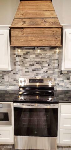 187 Silver Sunset Lane, Kimberling City, MO 65686