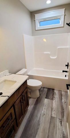 187 Silver Sunset Lane, Kimberling City, MO 65686