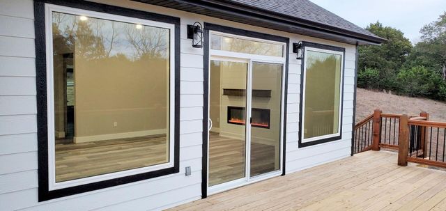 187 Silver Sunset Lane, Kimberling City, MO 65686