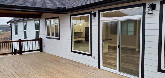 187 Silver Sunset Lane, Kimberling City, MO 65686