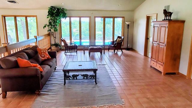 187 Silver Sunset Lane, Kimberling City, MO 65686