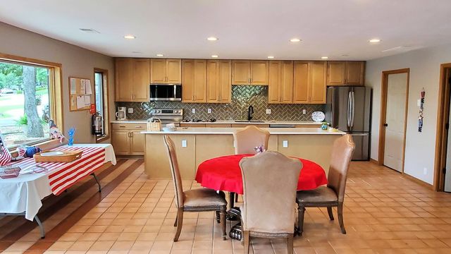 187 Silver Sunset Lane, Kimberling City, MO 65686