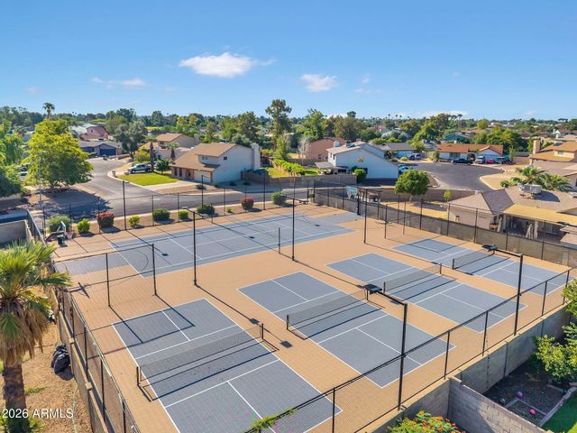 4729 W Continental Drive, Glendale, AZ 85308