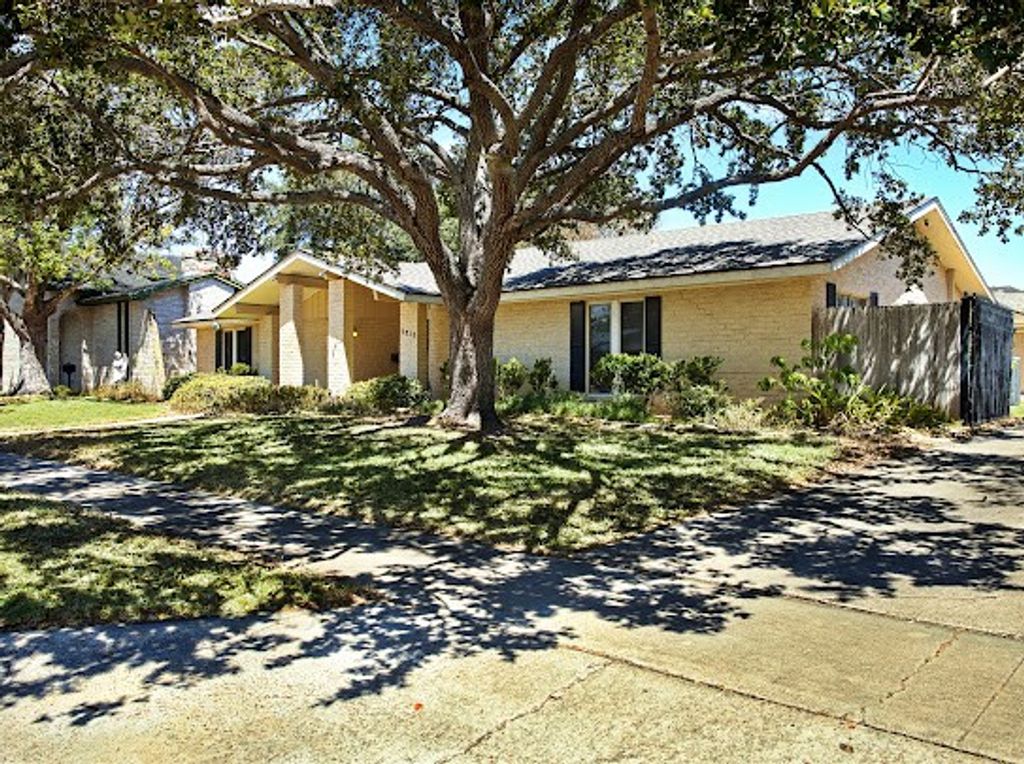 5310 Saint Andrews Dr, Corpus Christi, TX 78413 — photo 2