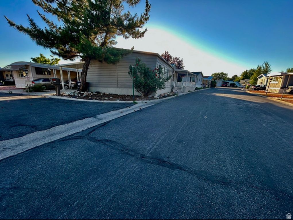 4568 S FOXGLOVE DR #109, Salt Lake City, UT 84123 — photo 2