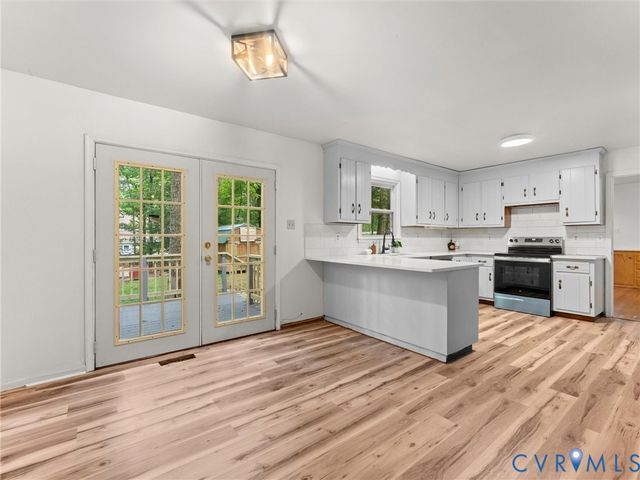 720 Dove Path Ln, Chester, VA 23834