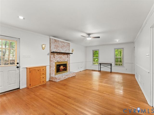 720 Dove Path Ln, Chester, VA 23834