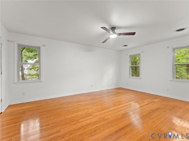 720 Dove Path Ln, Chester, VA 23834