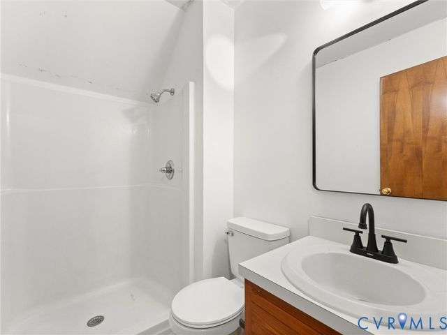 720 Dove Path Ln, Chester, VA 23834