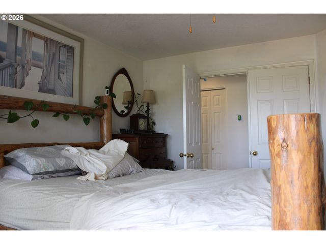 110 Sw 16TH Ct, Troutdale, OR 97060