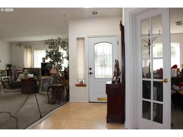 110 Sw 16TH Ct, Troutdale, OR 97060