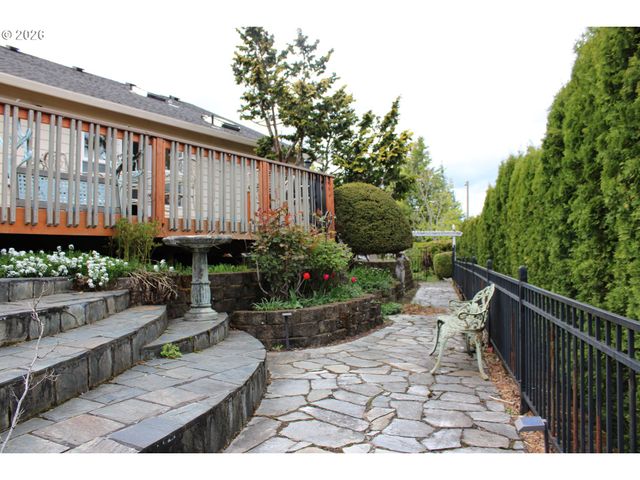 110 Sw 16TH Ct, Troutdale, OR 97060