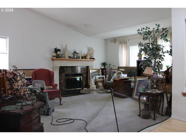 110 Sw 16TH Ct, Troutdale, OR 97060