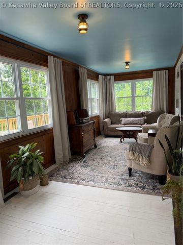 922 Woodland Avenue, South Charleston, WV 25303
