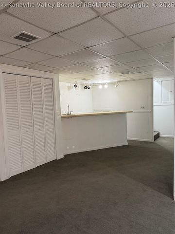 922 Woodland Avenue, South Charleston, WV 25303