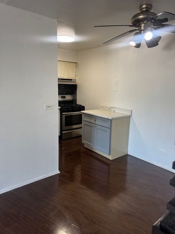 1227 S Harlem Avenue 512, Berwyn, IL 60402