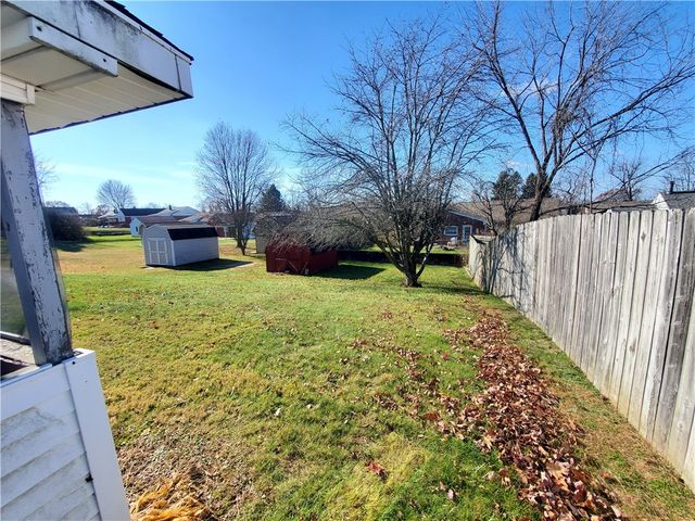 100 Monahan St, Hopewell Twp, PA 15001