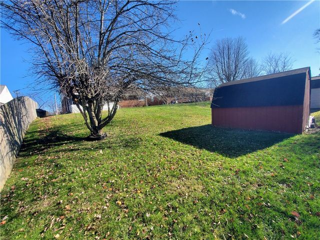 100 Monahan St, Hopewell Twp, PA 15001