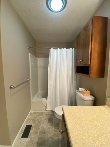 1811 Greenbriar Drive, Troy, OH 45373