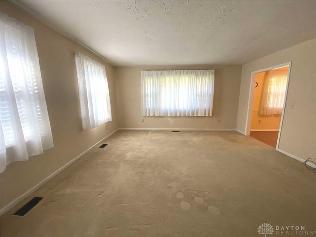 1811 Greenbriar Drive, Troy, OH 45373