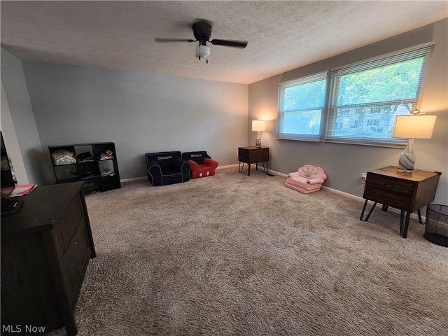 4566 Chatwood Drive, Stow, OH 44224