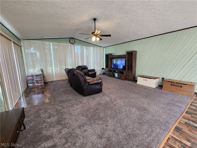 4566 Chatwood Drive, Stow, OH 44224