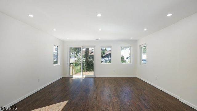 13 Columbus Ave, Edison Twp., NJ 08817