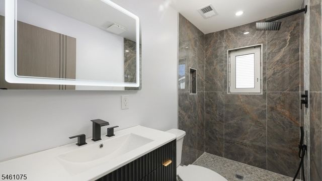 13 Columbus Ave, Edison Twp., NJ 08817