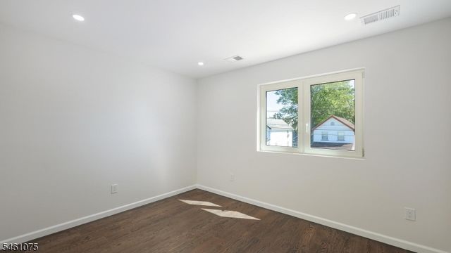13 Columbus Ave, Edison Twp., NJ 08817