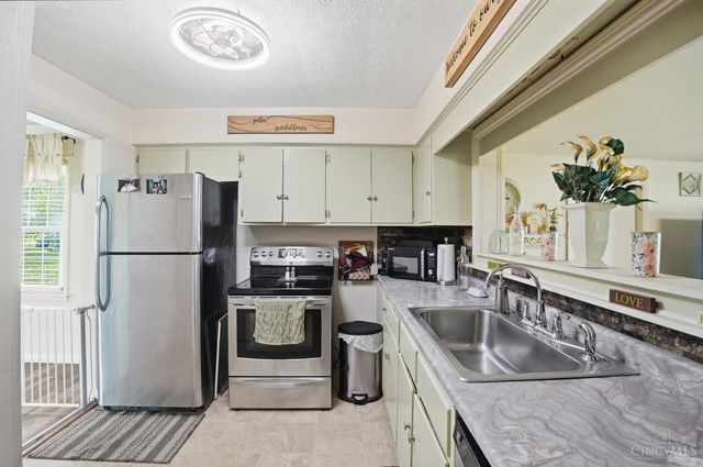 723 Adria Court, Middletown, OH 45044