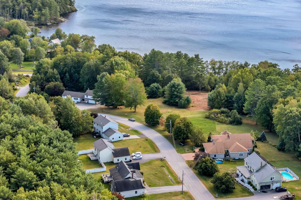 33 Waters Edge Drive, Lewiston, ME 04240 — photo 2