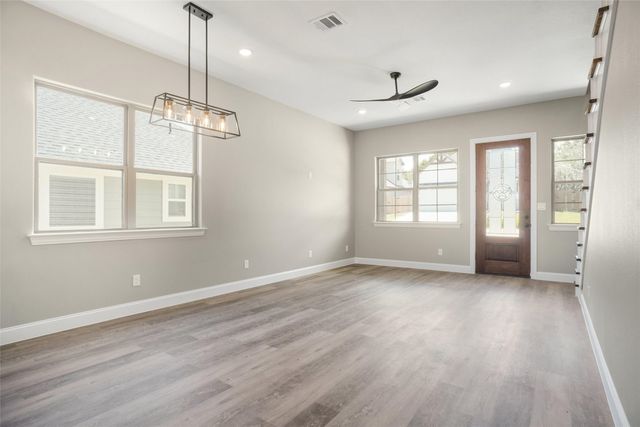 5859 Black Pine Circle, Granbury, TX 76048